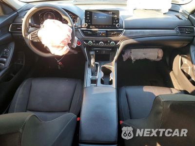 Zdjęcie 8 z 11 samochodu: 2018 HONDA ACCORD LX VIN:1HGCV1F19JA207178 - miniatura