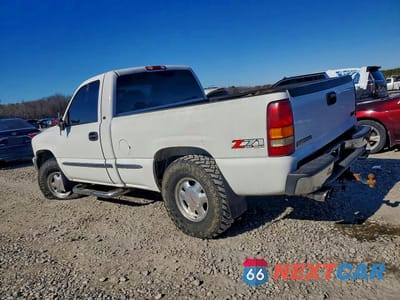 Drugie zdjęcie samochodu z przodu: 2000 GMC NEW SIERRA K1500 VIN:1GTEK14TXYZ322212 - miniatura