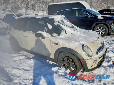 Czwarte zdjęcie samochodu z boku: 2005 MINI COOPER S VIN:WMWRE33505TG96737 - miniatura