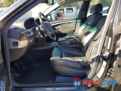 Zdjęcie 7 z 11 samochodu: 2007 BMW 750 VIN:WBAHN835X7DT69863 - miniatura