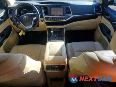 Zdjęcie 8 z 12 samochodu: 2016 TOYOTA HIGHLANDER LIMITED VIN:5TDYKRFH6GS162480 - miniatura