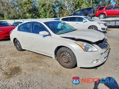 Czwarte zdjęcie samochodu z boku: 2012 NISSAN ALTIMA BASE VIN:1N4AL2APXCN555957 - miniatura