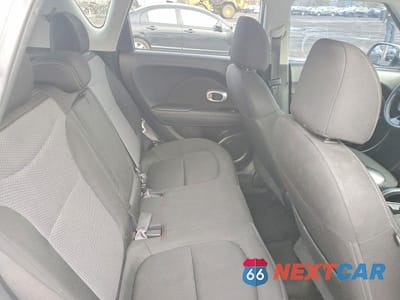 Zdjęcie 10 z 13 samochodu: 2018 KIA SOUL + VIN:KNDJP3A53J7898131 - miniatura