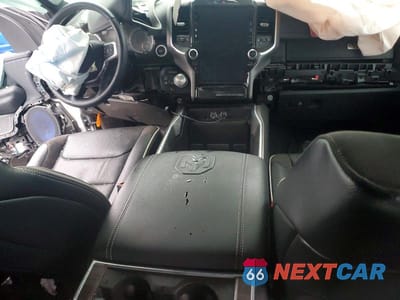 Zdjęcie 8 z 11 samochodu: 2025 RAM 1500 LARAMIE VIN:1C6SRFRP6SN502512 - miniatura