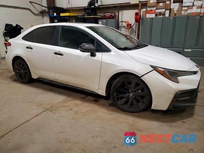 Czwarte zdjęcie samochodu z boku: 2022 TOYOTA COROLLA SE VIN:5YFB4MBE1NP098160 - miniatura