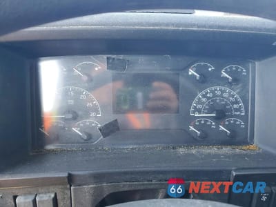 Zdjęcie 8 z 10 samochodu: 2019 VOLVO VN VNL VIN:4V4NC9EH6KN197203 - miniatura