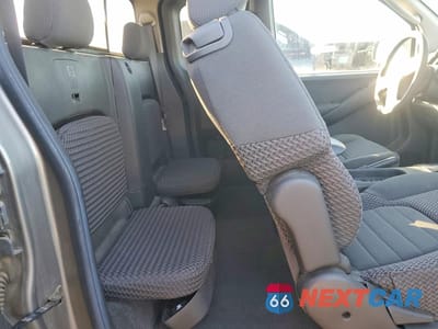 Zdjęcie 10 z 12 samochodu: 2005 NISSAN FRONTIER KING CAB LE VIN:1N6AD06U45C403470 - miniatura