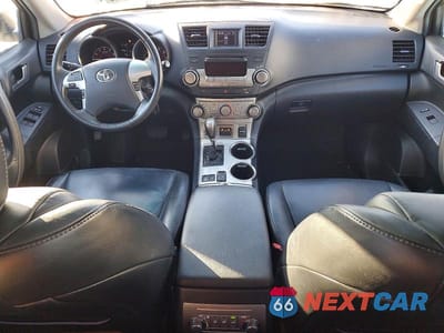 Zdjęcie 8 z 12 samochodu: 2012 TOYOTA HIGHLANDER SE VIN:5TDBK3EH2CS174804 - miniatura
