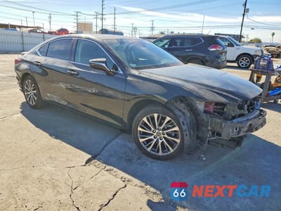 Czwarte zdjęcie samochodu z boku: 2022 LEXUS ES VIN:58ADA1C14NU021074 - miniatura