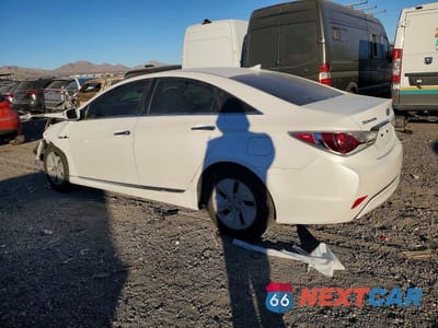 Drugie zdjęcie samochodu z przodu: 2015 HYUNDAI SONATA HYBRID VIN:KMHEC4A47FA135108 - miniatura