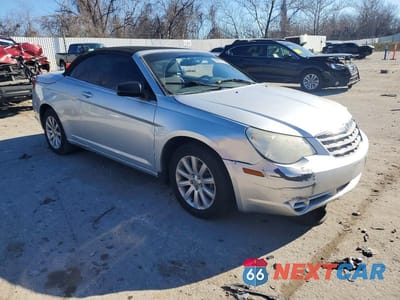 Czwarte zdjęcie samochodu z boku: 2010 CHRYSLER SEBRING LX VIN:1C3BC4EB2AN102863 - miniatura