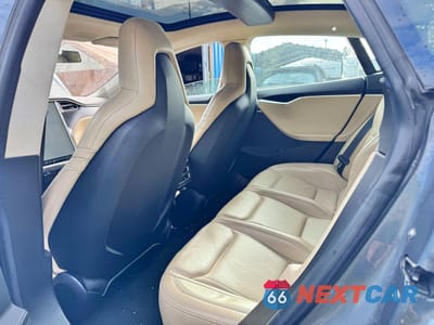 Zdjęcie 13 z 14 samochodu: 2014 TESLA MODEL S VIN:5YJSA1H17EFP29887 - miniatura
