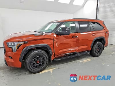 2024 TOYOTA SEQUOIA sr 7SVAAABA6RX044219 - główne zdjęcie licytacji z USA - miniatura