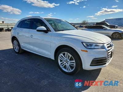 Czwarte zdjęcie samochodu z boku: 2020 AUDI Q5 PREMIUM PLUS VIN:WA1BNAFY9L2098932 - miniatura
