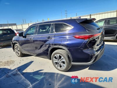Drugie zdjęcie samochodu z przodu: 2021 TOYOTA HIGHLANDER XLE VIN:5TDGZRAH9MS088174 - miniatura
