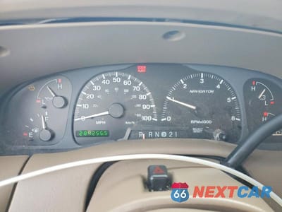 Zdjęcie 9 z 13 samochodu: 2001 LINCOLN NAVIGATOR VIN:5LMEU27R01LJ09013 - miniatura
