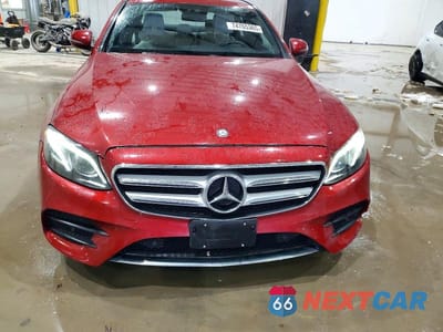 Piąte zdjęcie samochodu w środku: 2017 MERCEDES-BENZ E 300 VIN:WDDZF4JB0HA196739 - miniatura