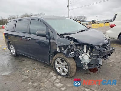 Czwarte zdjęcie samochodu z boku: 2017 TOYOTA SIENNA VIN:5TDZZ3DC3HS770964 - miniatura
