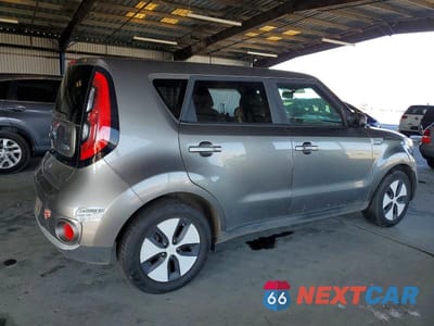 Trzecie zdjęcie samochodu z tyłu: 2017 KIA SOUL EV VIN:KNDJP3AE3H7022248 - miniatura