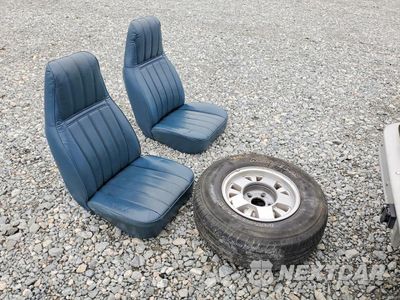 Zdjęcie 13 z 16 samochodu: 1995 CHEVROLET G20 VIN:1GCEG25K9SF221670 - miniatura