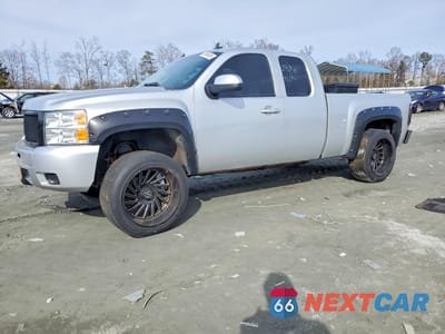 2013 CHEVROLET SILVERADO K1500 LT 1GCRKSE75DZ275707 - główne zdjęcie licytacji z USA - miniatura