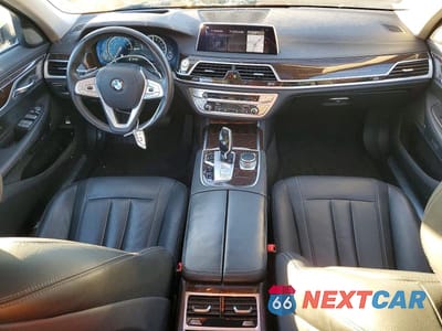 Zdjęcie 8 z 11 samochodu: 2018 BMW 740 XE VIN:WBA7J2C56JG938380 - miniatura