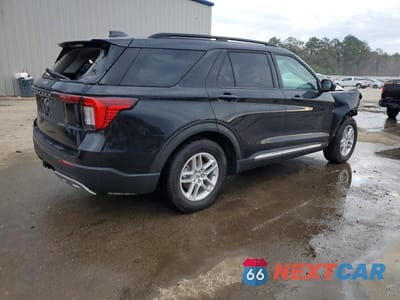 Trzecie zdjęcie samochodu z tyłu: 2025 FORD EXPLORER ACTIVE VIN:1FMUK7DH2SGC38894 - miniatura