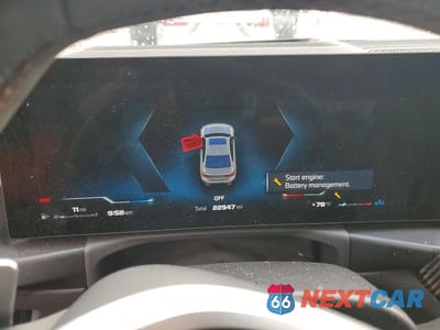 Zdjęcie 9 z 12 samochodu: 2025 BMW M340XI VIN:3MW69FT08S8F20063 - miniatura