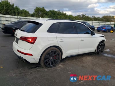 Trzecie zdjęcie samochodu z tyłu: 2024 AUDI SQ5 PREMIUM PLUS VIN:WA1B4AFYXR2007226 - miniatura