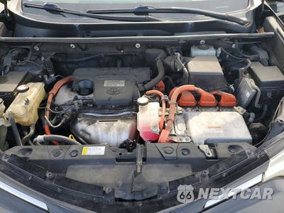 Zdjęcie 12 z 13 samochodu: 2016 TOYOTA RAV4 HV LIMITED VIN:JTMDJREV2GD035861 - miniatura