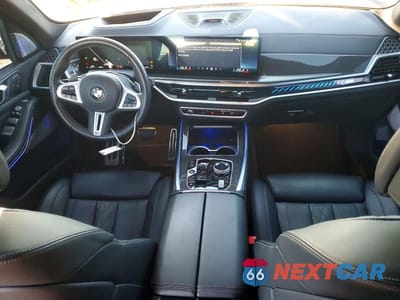 Zdjęcie 8 z 14 samochodu: 2025 BMW X7 M60I VIN:5UX33EM06S9X01439 - miniatura