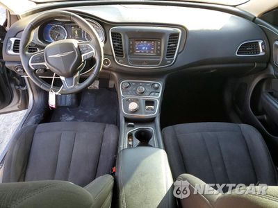 Zdjęcie 8 z 12 samochodu: 2015 CHRYSLER 200 LIMITED VIN:1C3CCCAB6FN556416 - miniatura