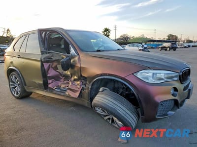 Czwarte zdjęcie samochodu z boku: 2016 BMW X5 XDR40E VIN:5UXKT0C59G0S79397 - miniatura