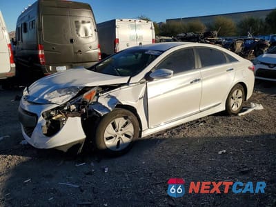 2015 HYUNDAI SONATA HYBRID KMHEC4A47FA135108 - główne zdjęcie licytacji z USA - miniatura