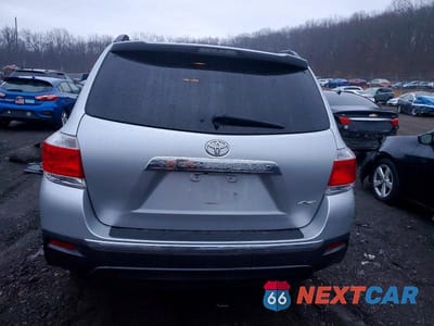 Zdjęcie 6 z 12 samochodu: 2012 TOYOTA HIGHLANDER BASE VIN:5TDBK3EH4CS165117 - miniatura
