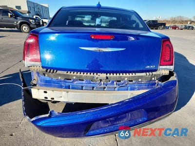 Zdjęcie 6 z 12 samochodu: 2020 CHRYSLER 300 TOURING VIN:2C3CCAAG2LH115760 - miniatura