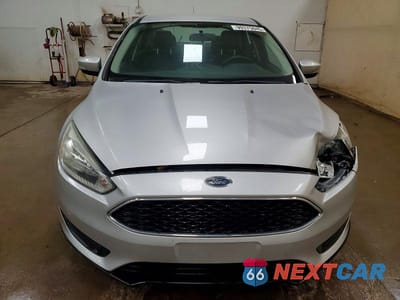 Piąte zdjęcie samochodu w środku: 2016 FORD FOCUS SE VIN:1FADP3F21GL267377 - miniatura