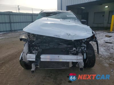 Piąte zdjęcie samochodu w środku: 2024 JEEP COMPASS LIMITED VIN:3C4NJDCN7RT110285 - miniatura