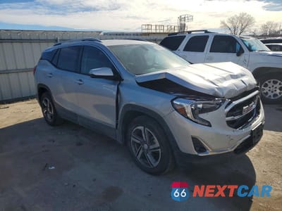 Czwarte zdjęcie samochodu z boku: 2018 GMC TERRAIN SLT VIN:3GKALPEV8JL211965 - miniatura