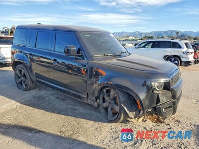 Czwarte zdjęcie samochodu z boku: 2024 LAND ROVER DEFENDER 110 VIN:SALEBEEE2R2316267 - miniatura