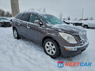 Czwarte zdjęcie samochodu z boku: 2010 BUICK ENCLAVE CX VIN:5GALRAED8AJ242696 - miniatura