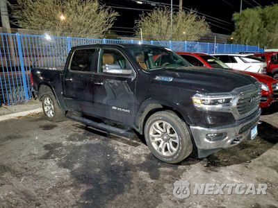 Czwarte zdjęcie samochodu z boku: 2022 RAM 1500 LONGHORN VIN:1C6SRFKT5NN331683 - miniatura