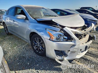 Czwarte zdjęcie samochodu z boku: 2015 NISSAN ALTIMA 2.5 VIN:1N4AL3AP8FC438786 - miniatura