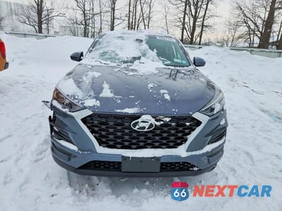 Piąte zdjęcie samochodu w środku: 2021 HYUNDAI TUCSON SE VIN:KM8J2CA42MU365985 - miniatura