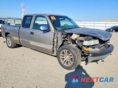 Czwarte zdjęcie samochodu z boku: 2001 CHEVROLET SILVERADO C1500 VIN:2GCEC19V911176052 - miniatura