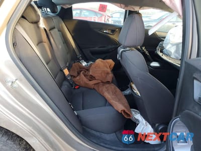 Zdjęcie 10 z 13 samochodu: 2023 CHEVROLET MALIBU LT VIN:1G1ZD5ST3PF189548 - miniatura