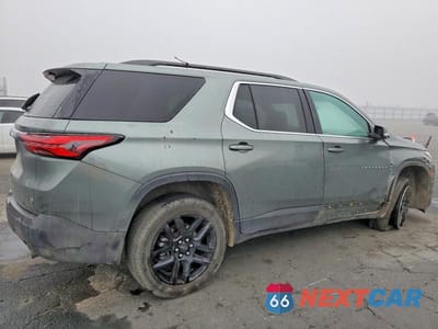 Trzecie zdjęcie samochodu z tyłu: 2023 CHEVROLET TRAVERSE LT VIN:1GNERGKW0PJ294436 - miniatura