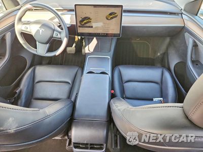 Zdjęcie 8 z 13 samochodu: 2023 TESLA MODEL Y VIN:7SAYGAEE9PF946931 - miniatura