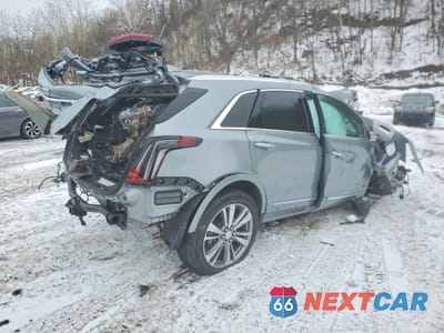 Trzecie zdjęcie samochodu z tyłu: 2025 CADILLAC XT5 PREMIUM LUXURY VIN:1GYKNDRS5SZ114025 - miniatura