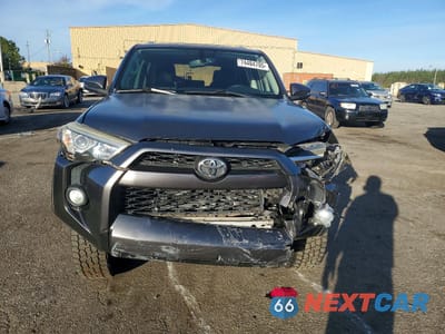 Piąte zdjęcie samochodu w środku: 2016 TOYOTA 4RUNNER SR5 VIN:JTEZU5JR4G5129650 - miniatura